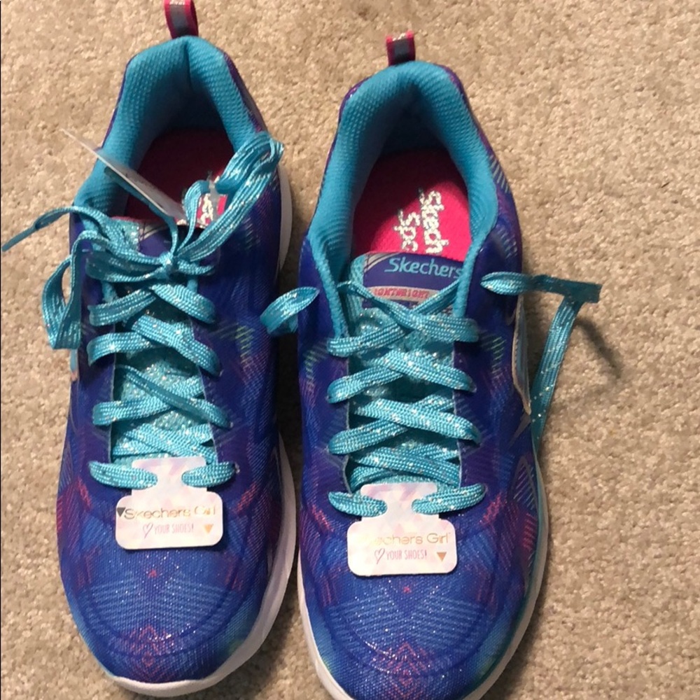 BRAND NEW SKETCHERS